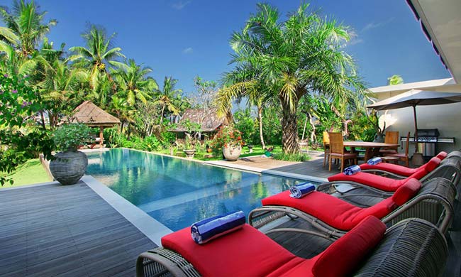 Bali retreats, Beautiful Bliss Sanctuary For Women, New Canggu Sanctuary, luxurious pool area