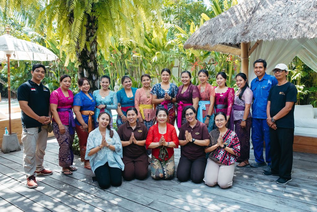 Bliss-Seminyak-Staff-Group